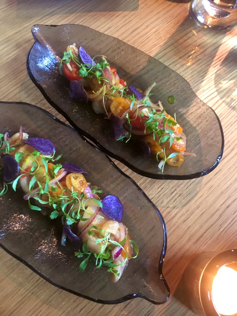MeetHarleyStone's tweet photo. Though I failed to be a good millennial &amp; film my table-side torching of Nikkei aburi, I did manage to down a cocktail called Holy Water &amp; not burst into open flame, wanton woman of sin as I am.
🍣🍚🥃🔥 https://t.co/z1m8O2s7VX