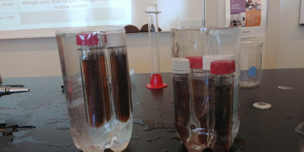 MrChemGlass's tweet photo. We've been working the scientific method today and reasoning conclusions by comparing types of pop #iteachgc https://t.co/lHPDKvfc66