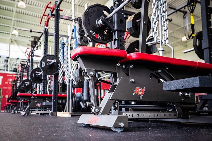 Iron_Grip's tweet photo. Our favorite facility this Friday is in Tampa Bay. @Buccaneers @NFL #poweredbyirongrip #americantothecore #qualitymatters #anythingelseisacompromise #madeinusa #strengthandconditioning thx @power_lift #greatpartner https://t.co/JlXLuBLNmj