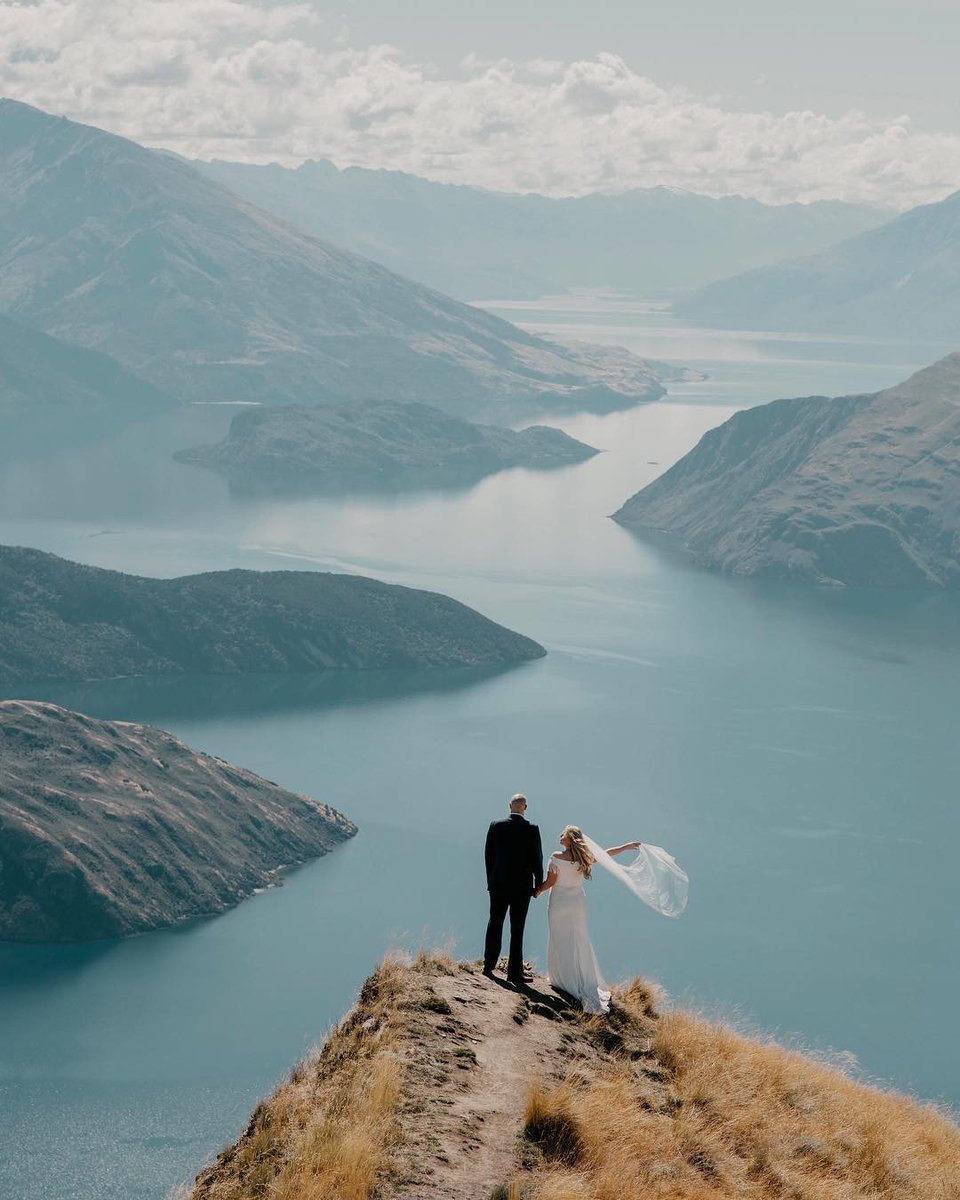 Talk about a jaw-dropping shot. One for the books!

via <a href="/peytonrbyford/">Peyton Rainey Byford</a>
#weddingday #mrandmrs #weddingphotography #ido #brideandgroom #weddingdetails #wowworthy #weddinggoals #friyay #celebrate