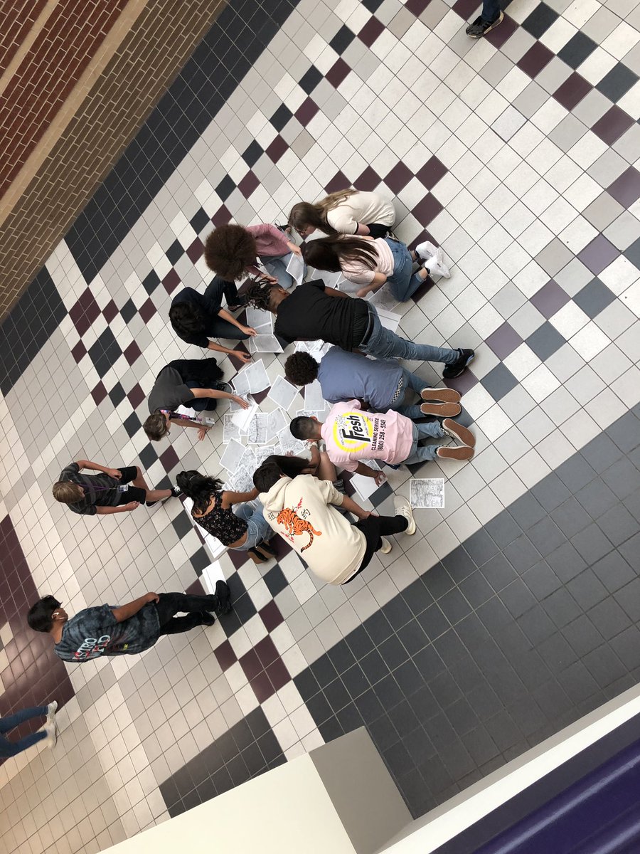 MsJordanELAIC's tweet photo. Coach Sisk’s World Geography putting together their map of the world 🗺 #teammav #mavteachersrock #mrhs https://t.co/Mex6gsGMz5