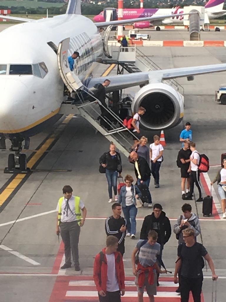 Sw_EngWaterPolo's tweet photo. Touchdown in Hungary #NationalAcademy2019 https://t.co/mVRH4ennMZ