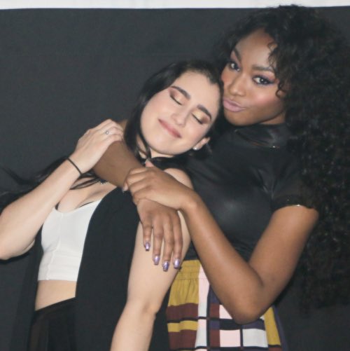 . @LaurenJauregui shows love for  @Normani’s  #Motivation music video. 