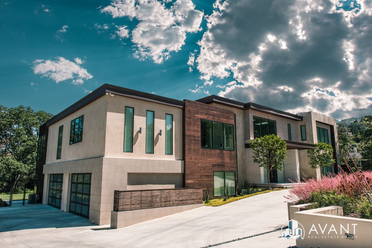 AvantSF's tweet photo. Come explore Santa Clara County with Avant Real Estate! Although it's only 10 minutes from San Jose, Monte Sereno feels a world away. 415.935.3410 | info@avantsf.com | Lic. 01953438 #SantaClara #California #MonteSereno #Photography #RealEstate #AvantSF https://t.co/cQZXJByzSa