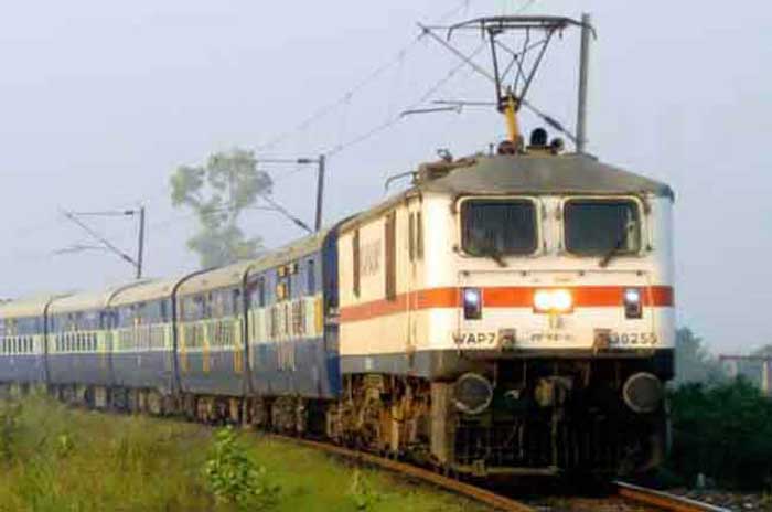 yespunjab's tweet photo. #India suspends #TharLinkExpress connecting #Jodhpur- #Karachi
https://t.co/nkdSWpxFkY https://t.co/5AAGAZcTxZ