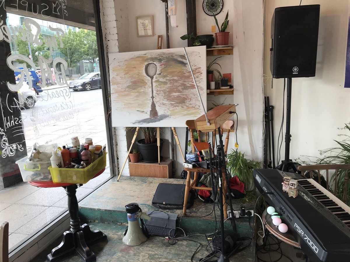 thejawline's tweet photo. @mrTonyLaw wonderful show tony! Cracking Performance! Talking of surreal comedy.... Iβm now chilling out painting at forest cafe with a theremin at my side :D #randomtandem https://t.co/IUzvJvsQmP