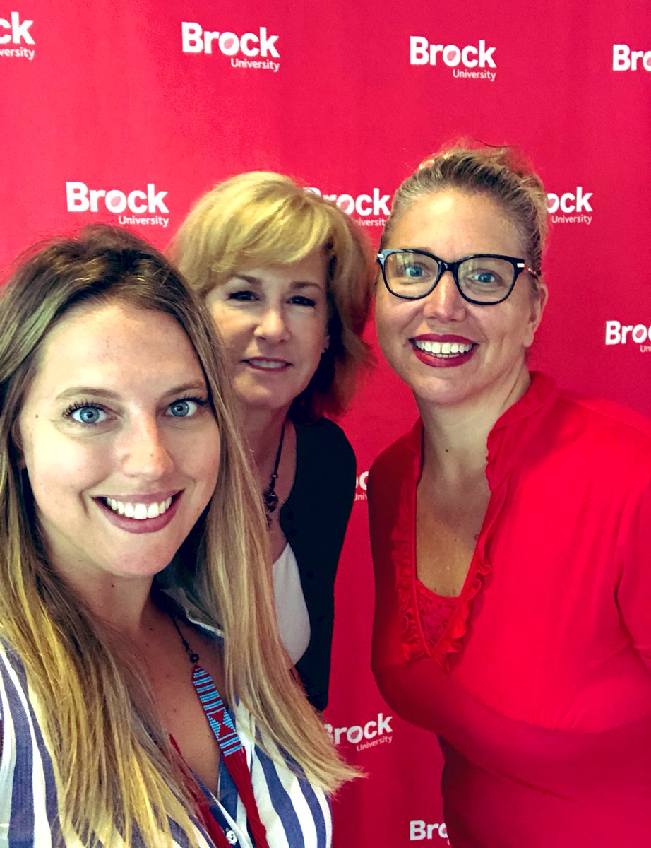 carolynhalinda's tweet photo. When staff want to feel like a student again 🅱️❣️📕 @BrockUniversity #SmartStartBU @brockualumni https://t.co/qeRM8sFgFo