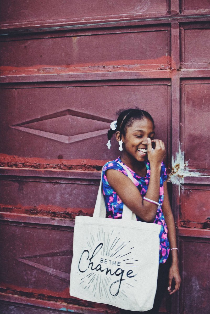 worhaiti's tweet photo. Who else is already planning what they’ll be filling their bags with this weekend at the farmer’s market? ✋🏿✋🏾✋🏽✋🏼✋🏻As you head into the weekend, remember the impact your purchases have and the lives touched by your decision to #shoplocal! https://t.co/00CaoWHbom