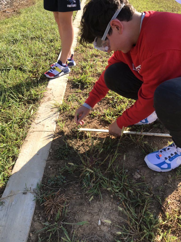 dentons4's tweet image. Metric Olympics! Learning to convert and compete! Paperplate discus, Straw javelins, cotton ball shot put and Right hand Marble grab! Measuring and converting units! #mathmatical&amp;amp;computationalthinking #ScienceandEngineeringPractice