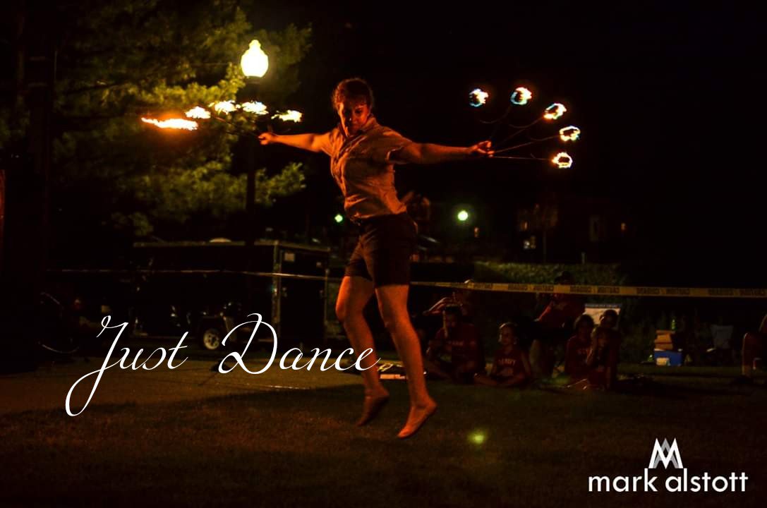 PhoenixRisingF6's tweet photo. #phoenixrising #theshow #fireperformers #Twitter #choreography #PhoenixRisingFireArts #FireforHire #firefans #justdance #dance https://t.co/AmgdYlavEI