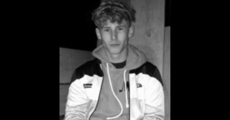 themindball's tweet image. This is terrible to see😔 20-year-old ex Wales youth player Joel Darlington sadly took his own life on March 18 after battling Mental Health issues as a result from a spate of injuries ☹️

He was suffering from anxiety after enduring a serious long-term back injury

RIP Joel.😇