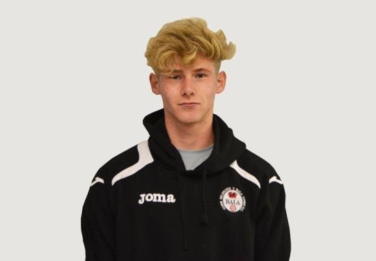 themindball's tweet image. This is terrible to see😔 20-year-old ex Wales youth player Joel Darlington sadly took his own life on March 18 after battling Mental Health issues as a result from a spate of injuries ☹️

He was suffering from anxiety after enduring a serious long-term back injury

RIP Joel.😇