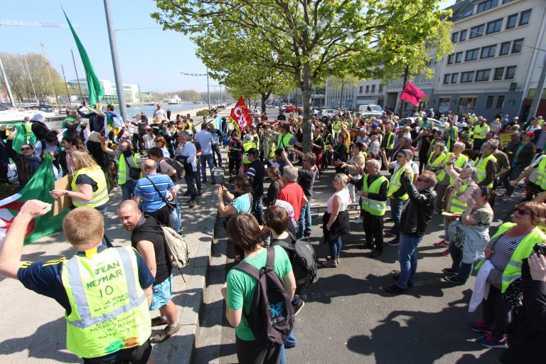 Gilets Jaunes Paris Acte45 Actexlv On Twitter Avec L