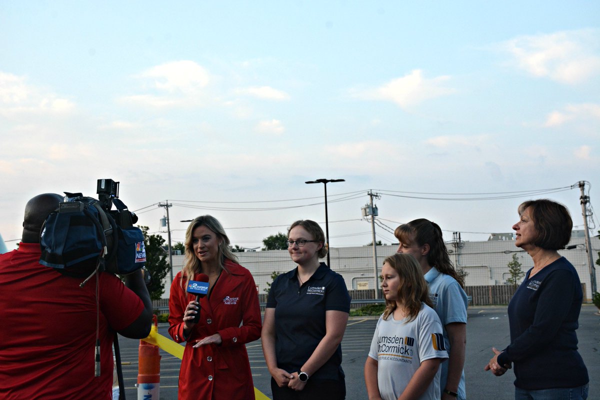 LumsdenCPA's tweet photo. A beautiful morning at the #2PackABackpack drive. Be sure to stop out today to make a donation to benefit students from local Boys and Girls Clubs #BEON2 @WGRZ @LaurenHall https://t.co/yXwye4FR4y