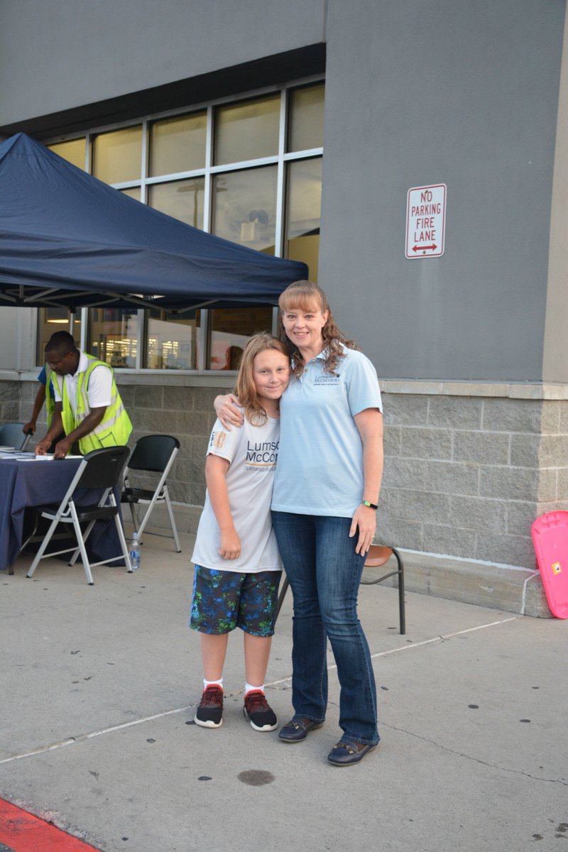 LumsdenCPA's tweet photo. A beautiful morning at the #2PackABackpack drive. Be sure to stop out today to make a donation to benefit students from local Boys and Girls Clubs #BEON2 @WGRZ @LaurenHall https://t.co/yXwye4FR4y