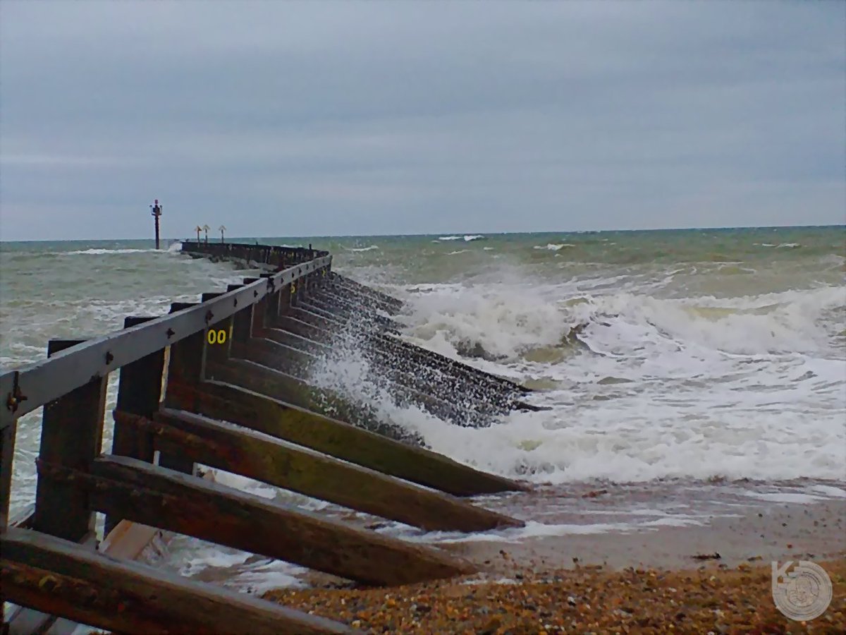 KentstepP's tweet image. Ok latest photos taken today during the bad weather down at West Beach, got some good shots. enjoy - set 2
