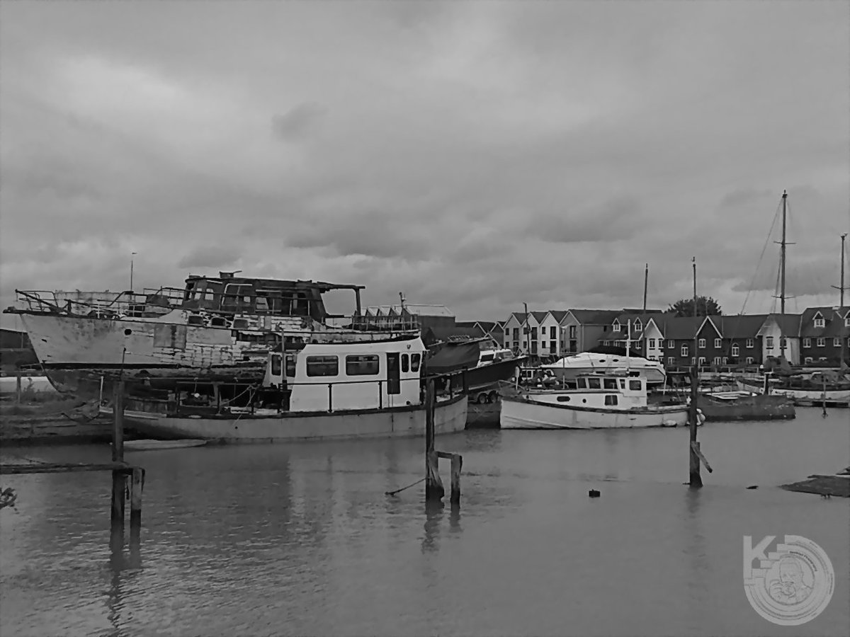 KentstepP's tweet image. Ok latest photos taken today during the bad weather down at West Beach, got some good shots. enjoy - set 1