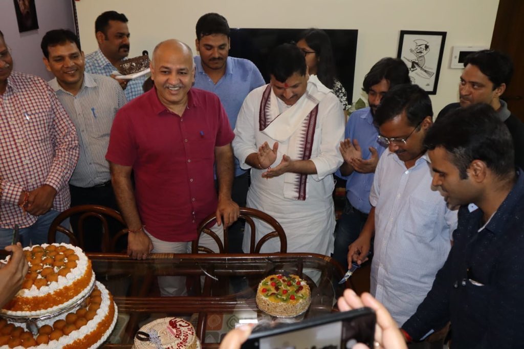  Happy birthday Arvind kejriwal  ji  
Good health and long life Allah bless you 