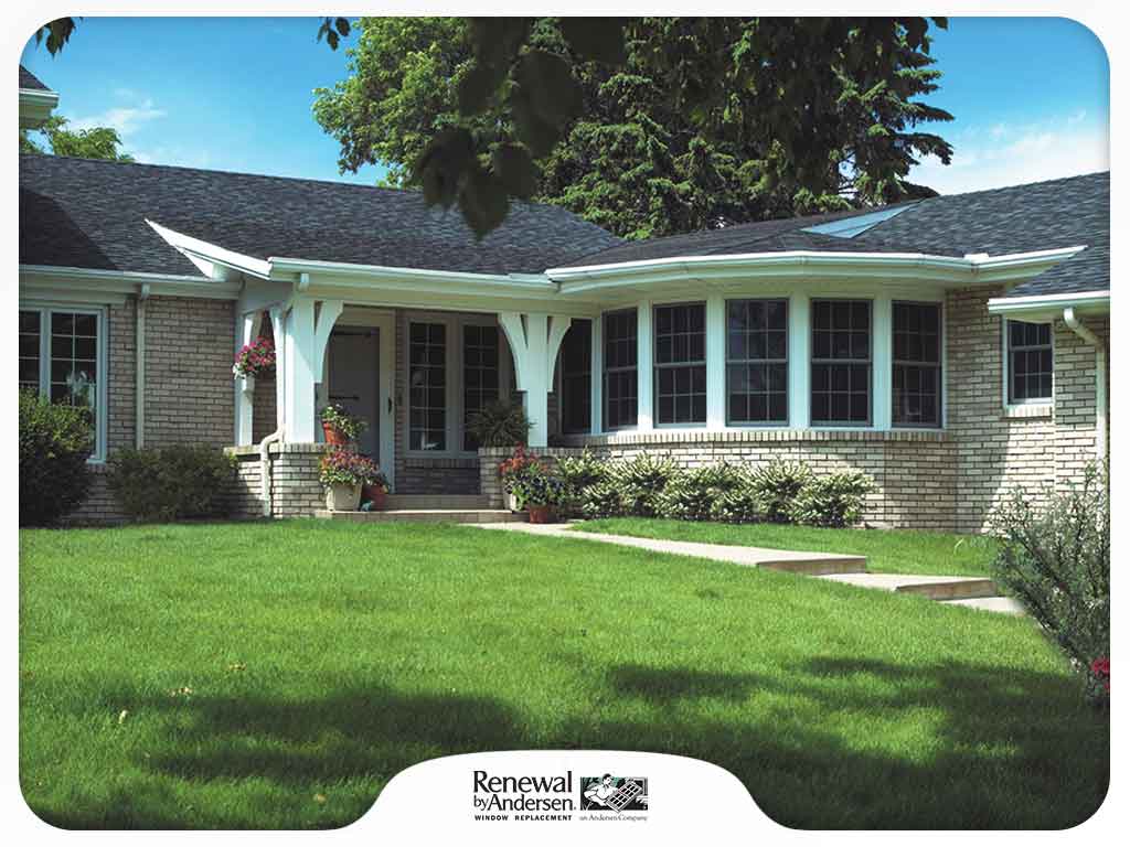 RbADesMoines's tweet photo. Here are a few tips on styling garden windows. https://t.co/Y0rmrxGBLC https://t.co/SssHOt86JX
