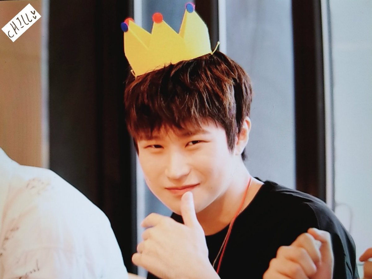 CHILL0511's tweet photo. 190816 데뷔 2주년 카페 프리뷰

#열혈남아 #마르코 #이형근 #MARCO #HBY https://t.co/znpspjpx4X