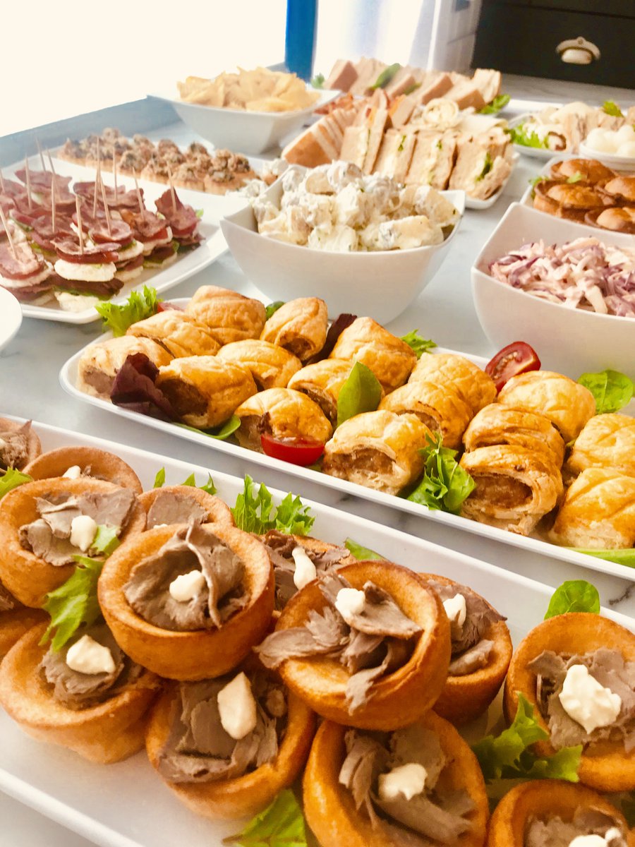 TheDeliExpress1's tweet photo. Large or small we have it covered!!!!! Perfect party menus @TheDeliExpress1
#HuddersfieldHour #largeorsmall #corporateorprivate https://t.co/Qbpt4StO0x