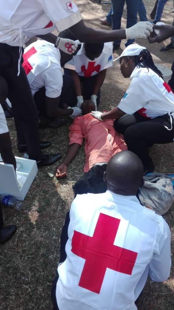 ZrcsRed's tweet photo. The Zimbabwe Red Cross today deployed 60 Action team members, 8 vehicles including an ambulance and had 18 staff members on standby at our clinic in the CBD to assist casualties of the planned demonstrations. @IFRCAfrica @ifrc @ICRC_SAfrica https://t.co/RsL8ZtO2z6