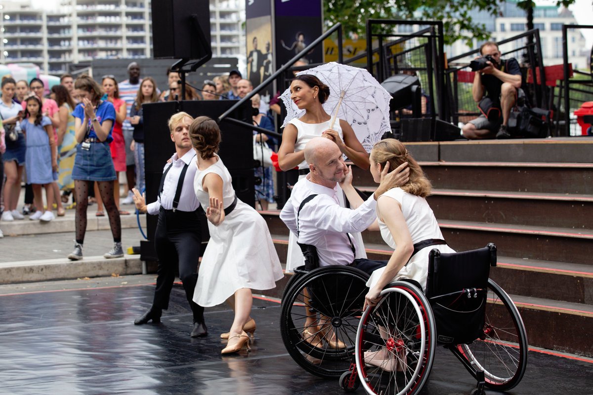 mobilewomen.org tweet media