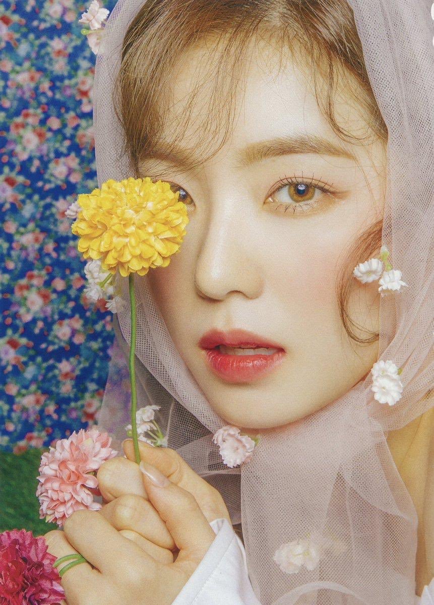 Red Velcro 🩷 tweet media