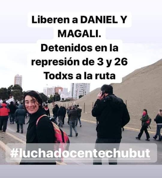 La lucha docente no es delito.
Delito es q en nuestra provincia no se paguen los sueldos en tiempo y forma, delito es q no funcione a obra social, que las escuelas no estén en condiciones edilicias adecuadas, q se reprima la protesta social. #Chubut #chubutenllamas