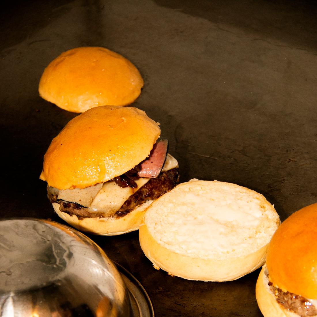 wlb_mx's tweet photo. Viernes relax y perfecto para una cita ๐ Ven a nuestros #BurgerDates https://t.co/Oe1aP3lH5Z