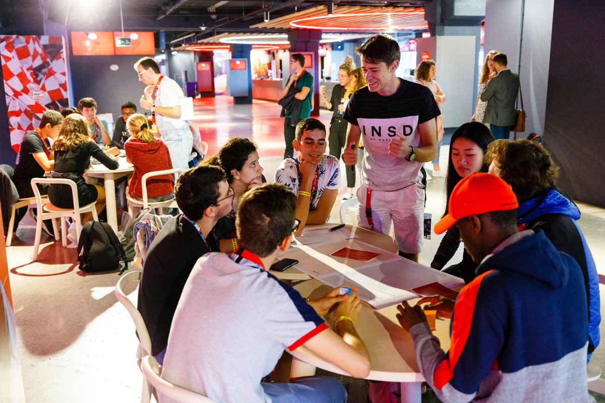 The stadium of the future?! Ever thought about that? These kids did! In collaboration with <a href="/Brainport_ehv/">BRAINPORT EHV</a>, <a href="/PSV/">PSV</a>  and <a href="/VanBerloAgency/">VanBerlo | Part of Accenture</a> during a masterclass Design Thinking!
#designthinking #PSV #BrainPort #innovation #design #youngbrainportsummerschool
 
Photo credits: Bram Saeys