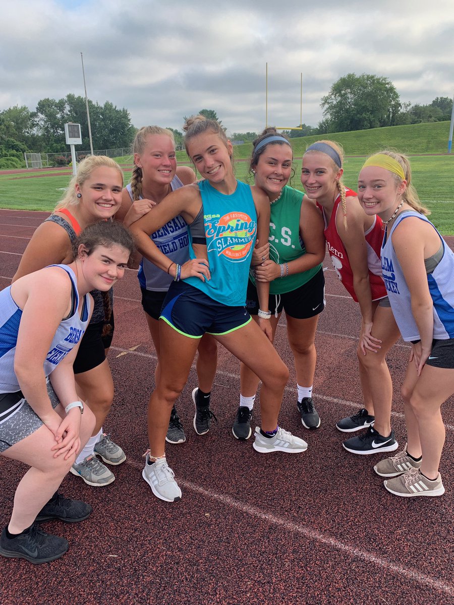 Bhs_Fockey's tweet photo. last first week of preseason for the seniors ✅🤗 https://t.co/ZgvRxd0Cmb