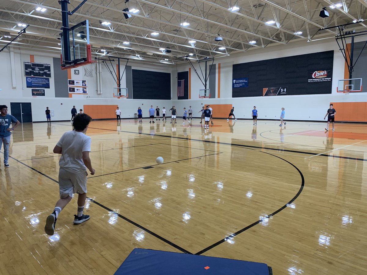smnwpe's tweet photo. As we start The Great SMNW Mat Ball Challenge for the Fall Season, we can‘t help but miss 4 year Team Games starter, 2 year captain, and 2018-19 Mat Ball MVP @tylerfisher646 with that being said... Team Games 12 — Foundations 2 #MatBallLife https://t.co/AizGanAO9R