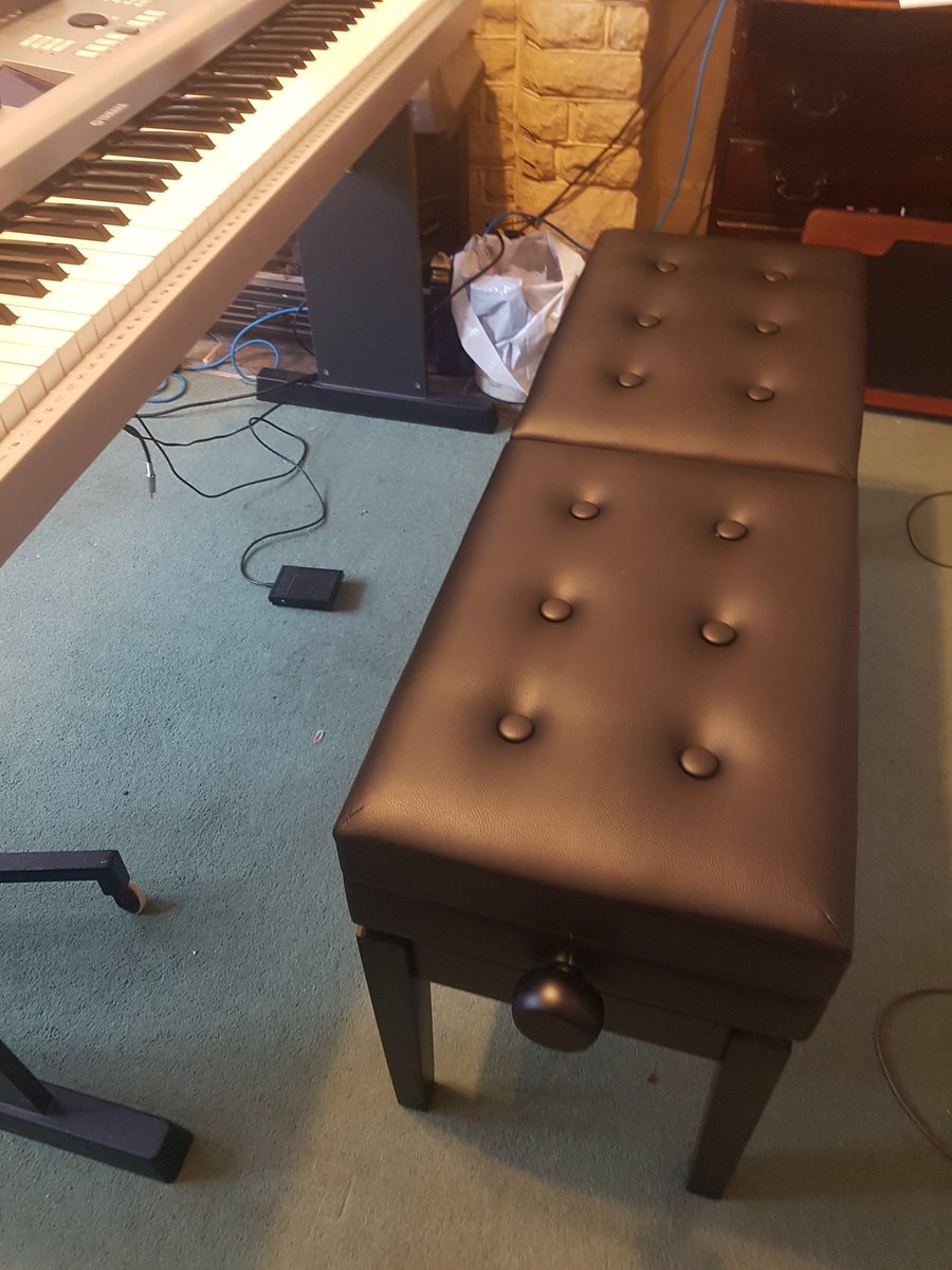 EnbyCreative's tweet photo. New piano stall! It's so beautiful! Bought from Arundel Pianos, and delivered by @EcoDeliveries. Fabulous service from both companies. https://t.co/Zh4KoJOZWr
