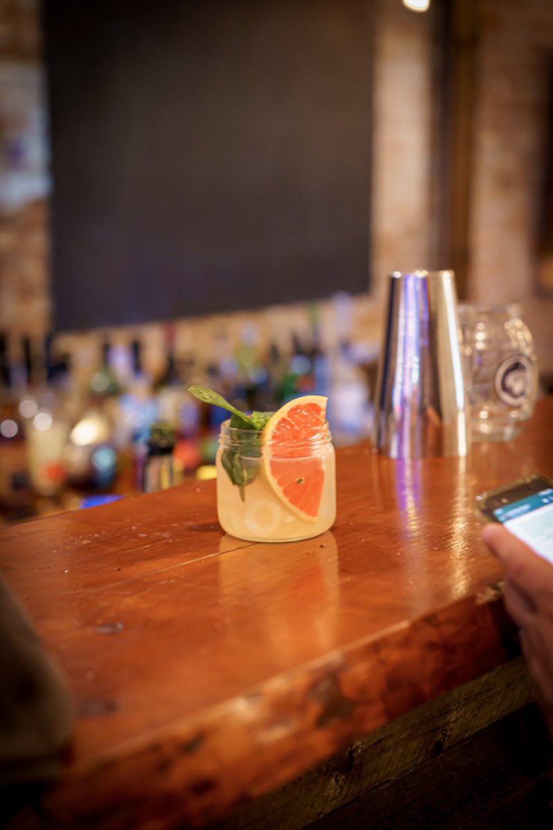 Who’s ready for the weekend?! 

#cocktailbar #Amsterdam #cocktails #weekendwisdom