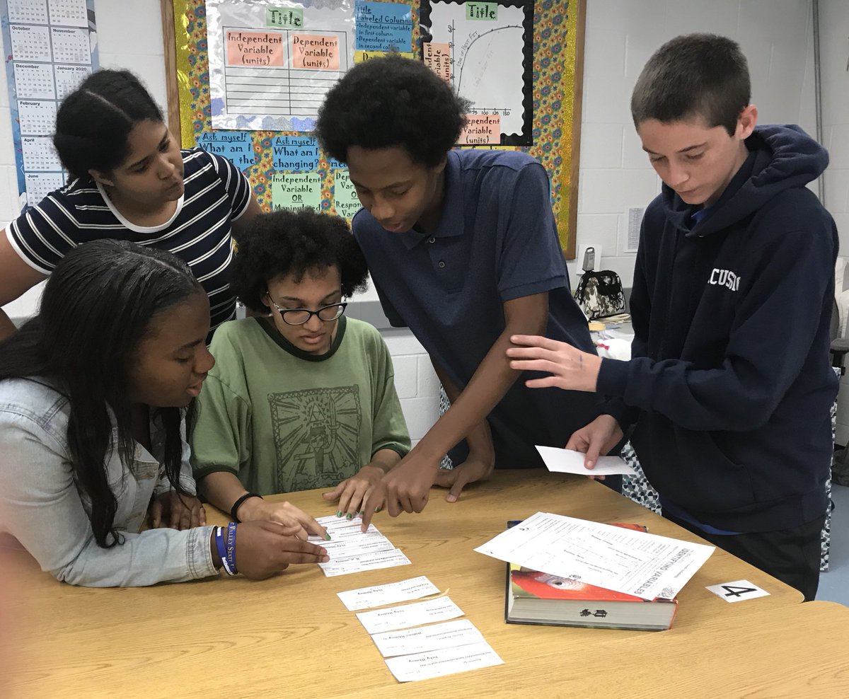 MicMacDonaldPKY's tweet photo. @pkyongedrs An activity that gets students coming up with explanations based on evidence in biology. Look at the collaboration! https://t.co/7r9GnPXTfc
