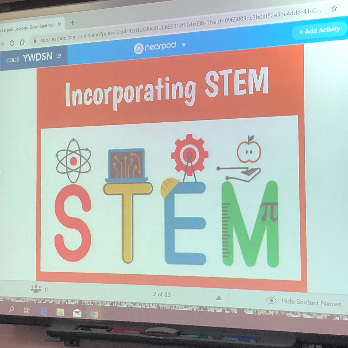 missfgrade6's tweet image. Teacher PD on #STEMed with @nearpod! #stemrules #BoldSchool #cdsdchat