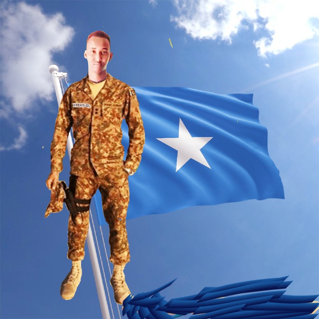 Ha oyin cawaale aamu 
Ha oyin cawaale aamu 
Intaan joogo aniga 
Cadawga anaa ujil baabanaya 
Anaa cawalow ku joga 
Ha waaban jir oo halicin waligaaa 
....
Markaye ku arkaan indhuhu
Qalbigu ku dabacaayo 
Cawaale 
Ayaan dhibkayga ilawaa 
Qalbigana dagaaa ✊✊