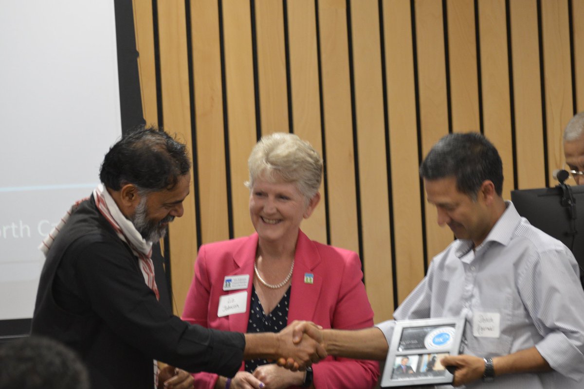 mConnect tweet media