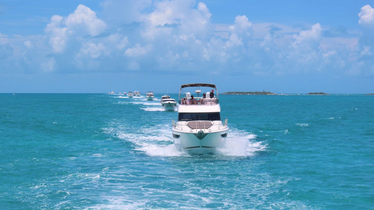 PrestigeYachtsA's tweet photo. Headed into the weekend π πΈ @intermarineboats #prestigeyachts #prestigerendezvous #prestigeowners #weekendboating #yachting #itsfriday #fridayadventures #whereareyouboating #discoverboating #weekendtime #intermarine #bluewaters #offshoreboating https://t.co/GmWx3G3cOF
