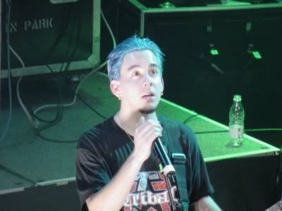 Blue Hair aka “When you use your hair as a spray paint tester”. Probably was inspired by some cartoon characters (maybe anime). The main rival of Red Hair. Romantic. Artistic. Trying to act tough, but too cute for it. Looks pretty. Definitely attracts the attention of others.