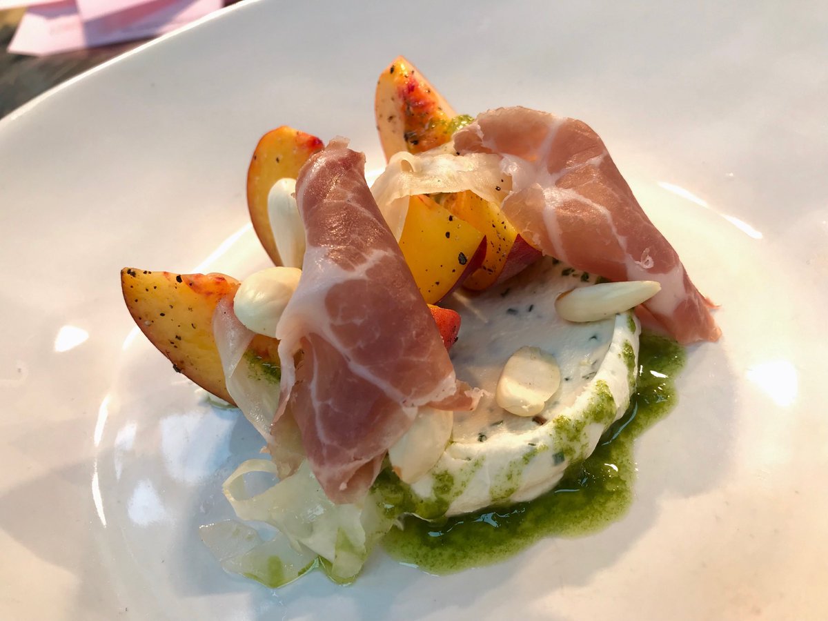 MattChristmas1's tweet photo. Fresh peaches, homemade Boursin, fresh almonds, capocollo, It’s all the rage to cure your own meat nowadays but I have neither the skill, knowledge, space, patience or inclination, especially when you can get gear this good from La Credenza, all credit to those who do though https://t.co/3i3AyL1AQ8
