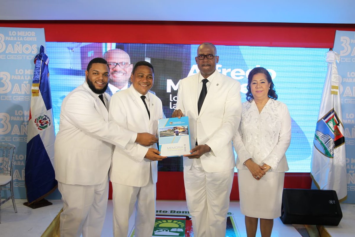 alfredomsde's tweet photo. ¡MUCHAS GRACIAS SANTO DOMINGO ESTE!

Alfredo Martínez, 
Alcalde Santo Domingo Este 2016-2020 

#3erAñoGestionASDE #LoMejorParaLaGente https://t.co/SQhFoA15uN