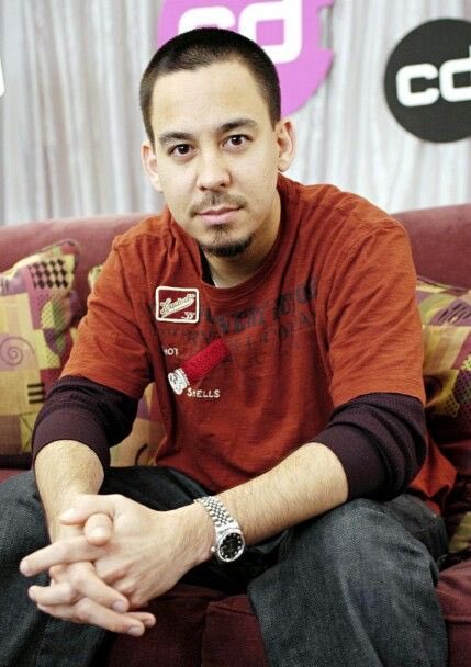 Welcome to the Fluff breakdown aka “When you’re tired of having a hair.” History is silent about what Fluff did wrong but it was ruthlessly shaved off. The saddest time of Fluff. Humble, but has potential. A bit jealous of his friend named Fro.