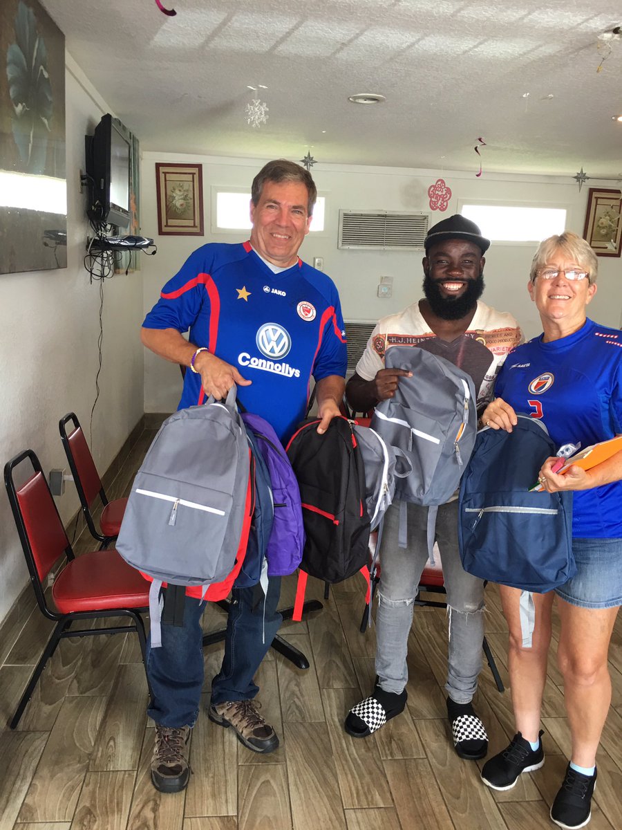 MRCasieta's tweet photo. Pwomes se dèt! Merci ak Jay e lot ki ap panse ak timoun yo.. lot semaine nou Ayiti. Epi ti mesye 3e div Mwen yo komanse prepare. Bagay yo anpil men map bouje tipa tipa. Tout Pou peyim. 🇭🇹⚽️🙏🏿
Kiyes ki vle ede?
#milliendreamsfoundation #yonlotayiti #grenadye https://t.co/xPRyfuoLMd
