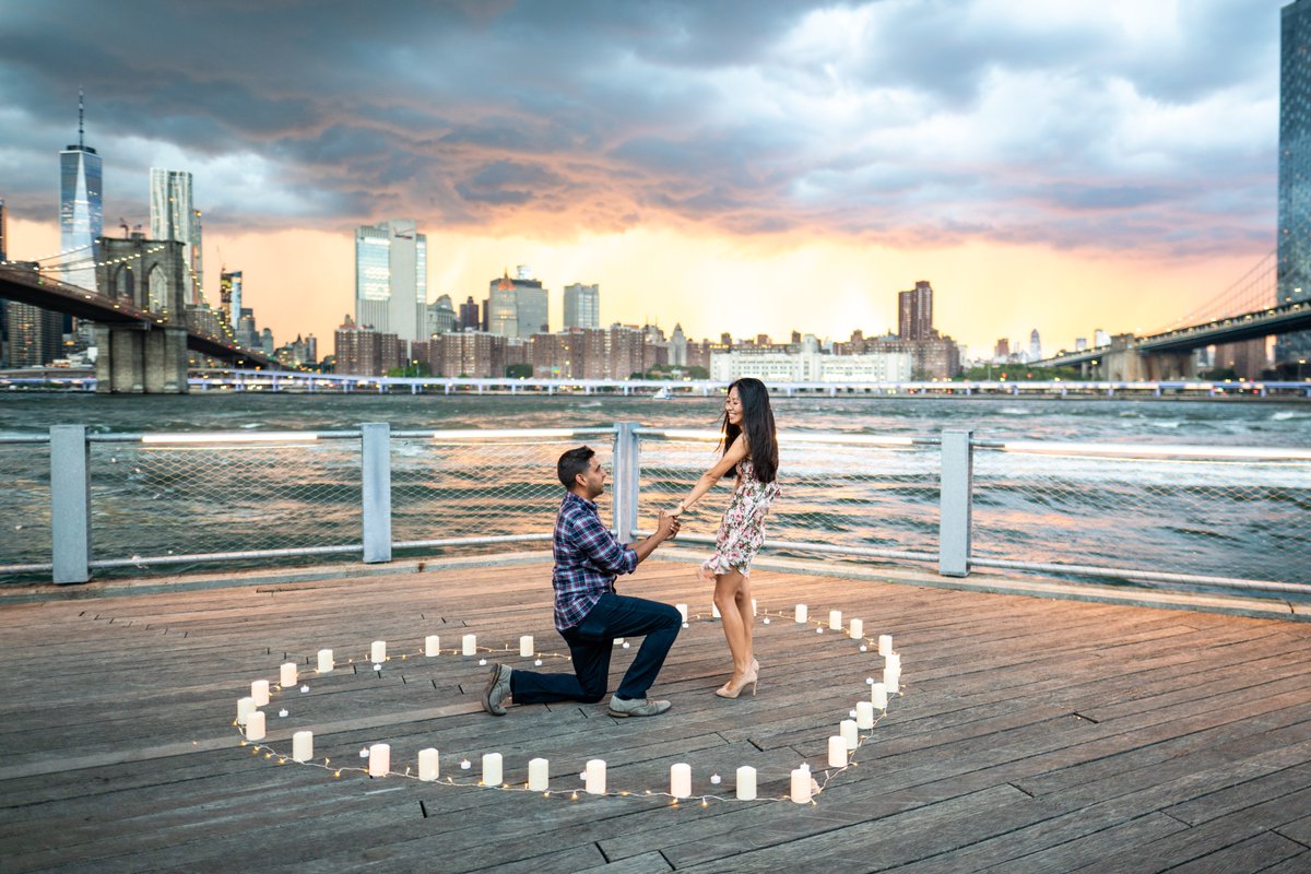 Tatiana_Caic's tweet photo. Stunning marriage proposal happened right before the storm
https://t.co/jL1WAqqXlk
#marriageproposal #heasked #pictureoftheday #howtopropose #nycproposal #nycengagement #nycweddings #surpriseproposal #proposalphotogarphy #engagementideas #proposalinspiration #engaged #engagement https://t.co/1PHxuXI2Hc