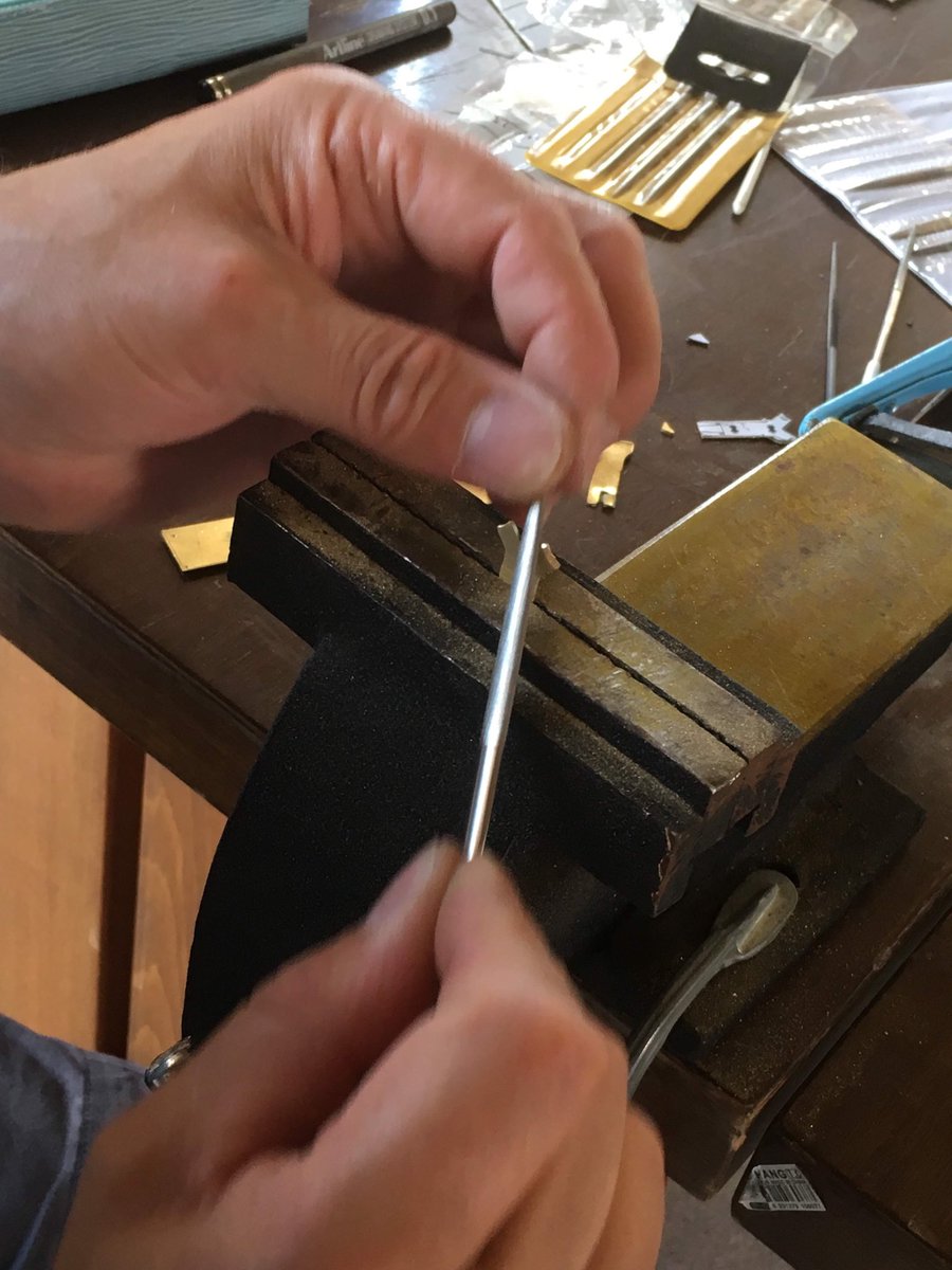JimBloxam's tweet photo. The #monteproject 2019. ‘A study of small format bindings from fifteenth-century Germany and the Low Countries’. Day 5- making and attaching the clasp, catch-plate and strap-stay #SHAUN_TH0MPS0N #culconservation #conservation #bookstructures https://t.co/gMaMiLyg6C