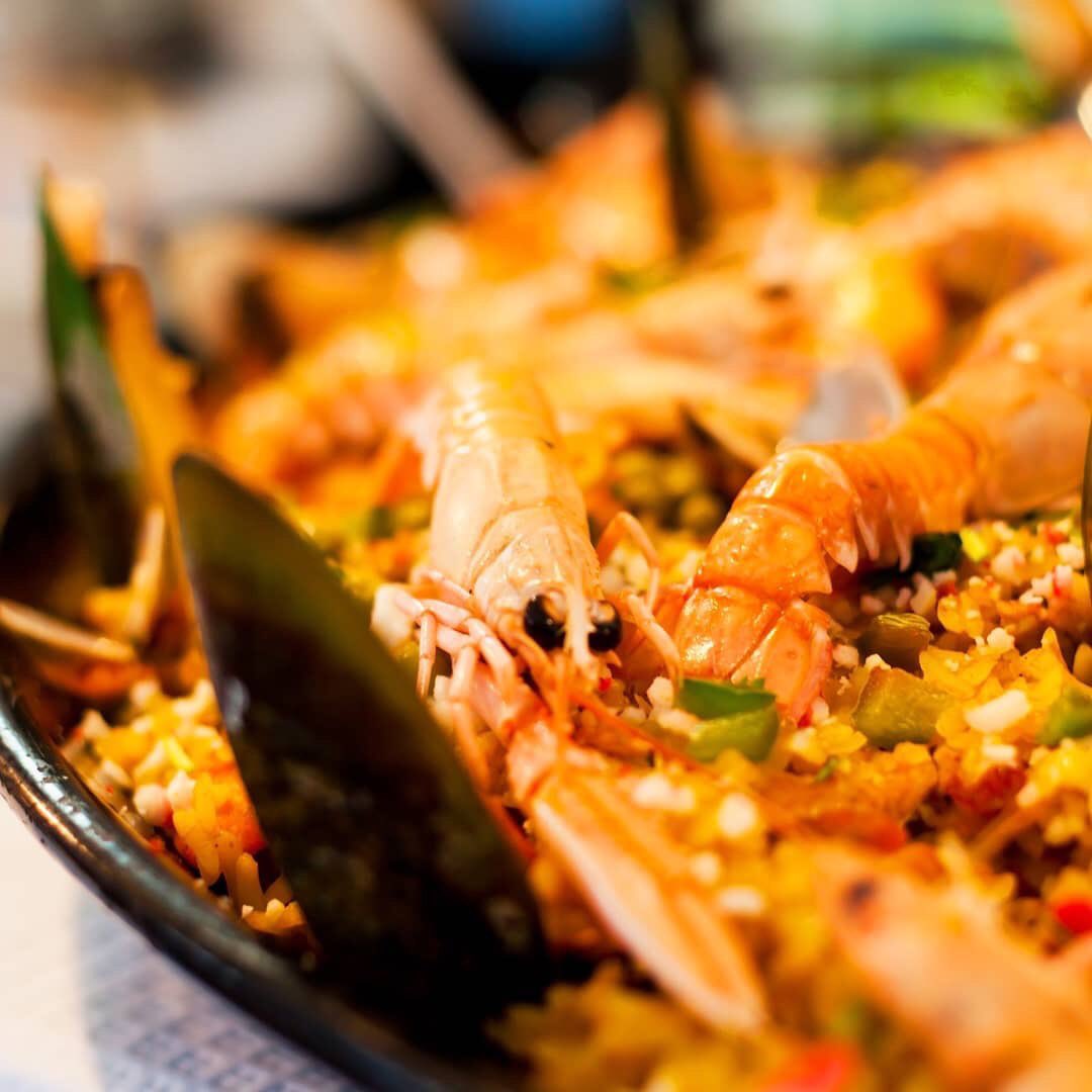 onceyonce_'s tweet photo. Pensando en un rico plato de paella? Pídenos la que más te guste, de mariscos, mixta o de verduras,siempre deliciosa!
#estepona #onceyonce #costadelsol https://t.co/iUa84N5BBY