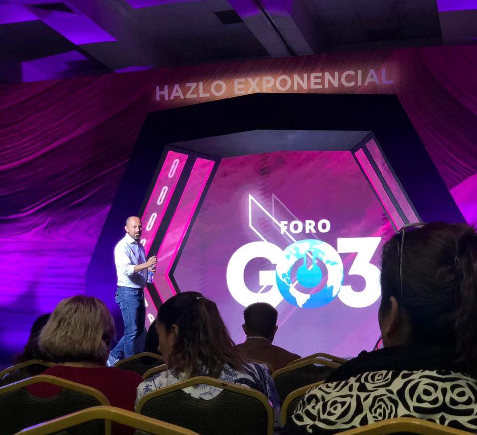 konfiomx's tweet photo. Filiberto Castro, Chief Growth Officer en Konfío, hablando sobre las tendencias de crédito digital que cambiarán el futuro en #ForoGO3. 

¡Gracias a @COFOCE por la invitación! 👏🏼 https://t.co/YdQCi5C3R2