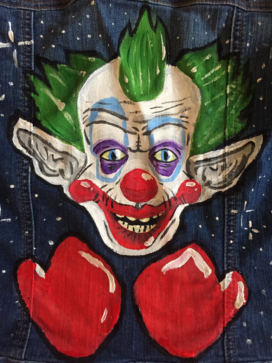 ChiodoBros's tweet photo. Could really use a jacket like this for Horror Nights! // Created by @lindseytherider #FanArtFriday https://t.co/95mV7dwwF6